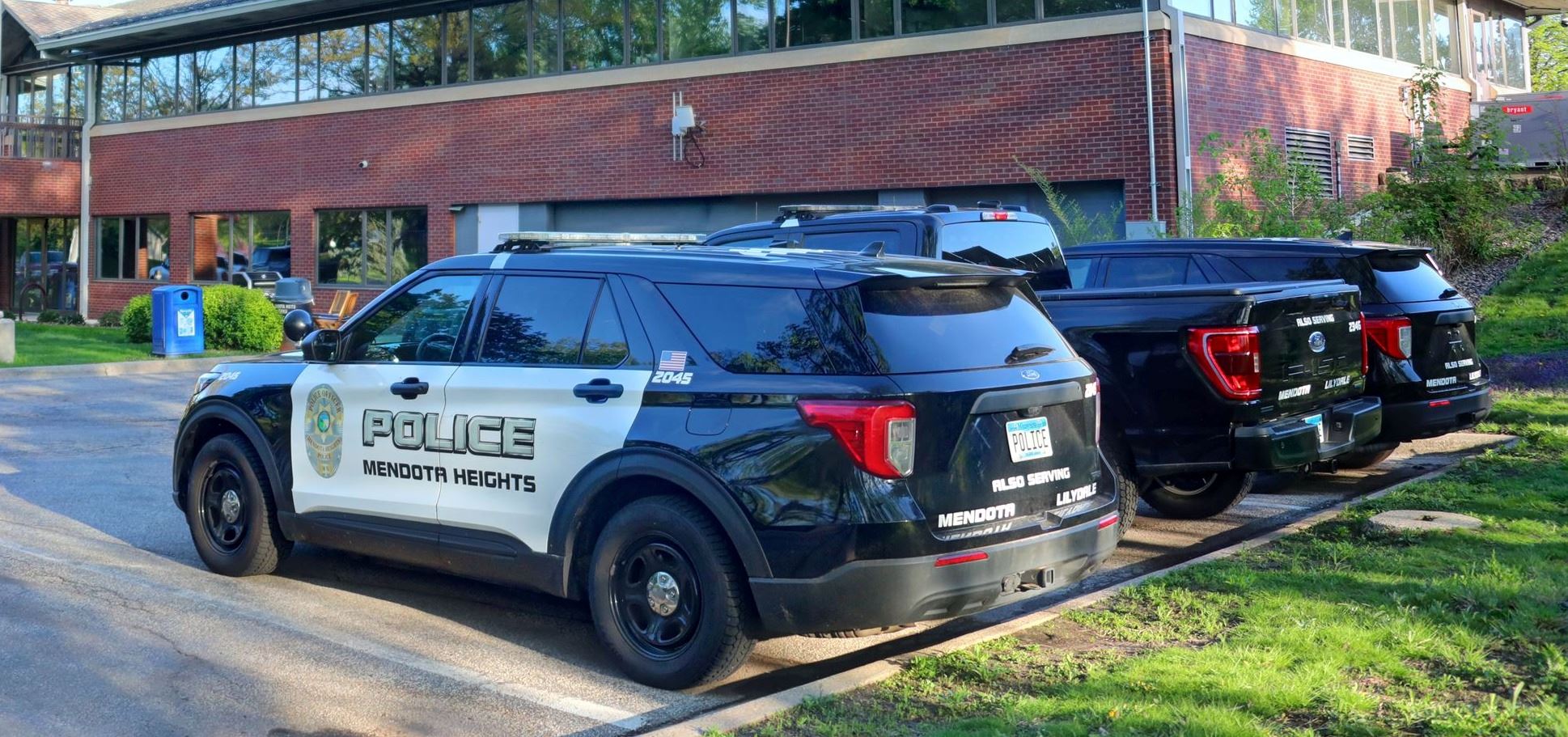 Mendota Heights squad car