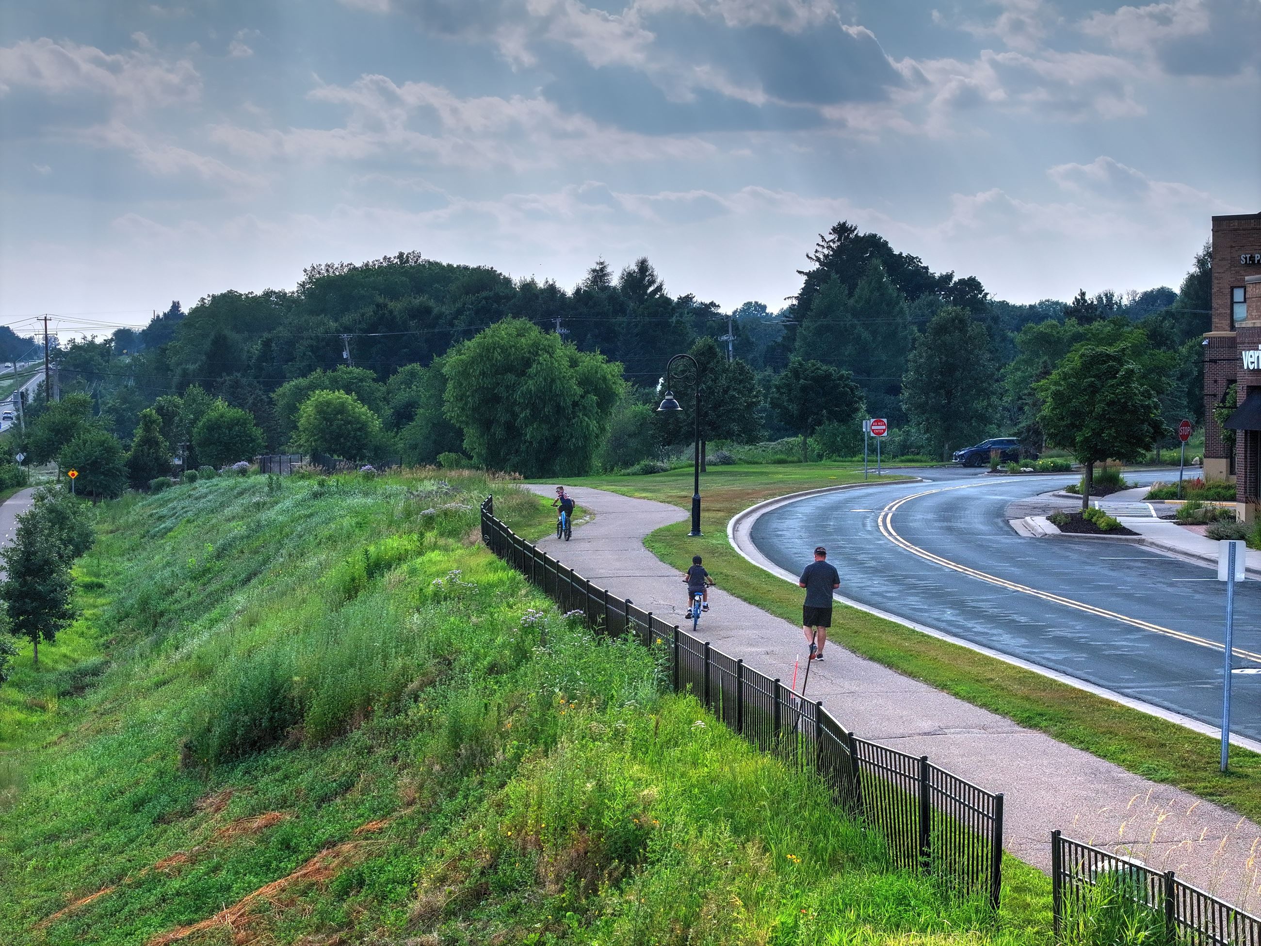 Pedestrian path near Market Square Plaza